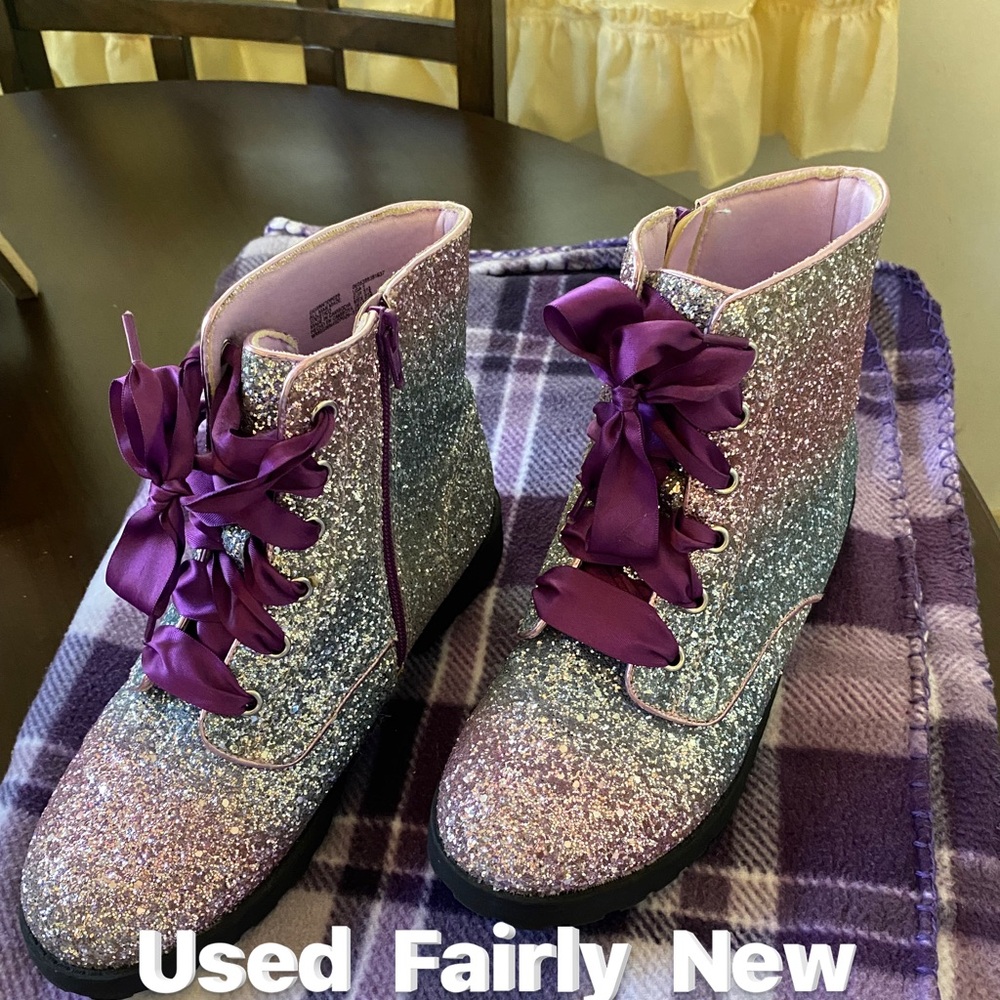 Used sparkle boots